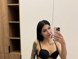 AuraXO live cam
